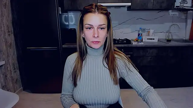 Snapshot of AlexiaDarren chatting on 10, 2, 2025 AlexiaDarren online show from 10, 2, 2025