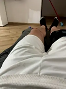 Snapshot of Io1994 chatting on 14, 12, 2025 Io1994 online show from 14, 12, 2025