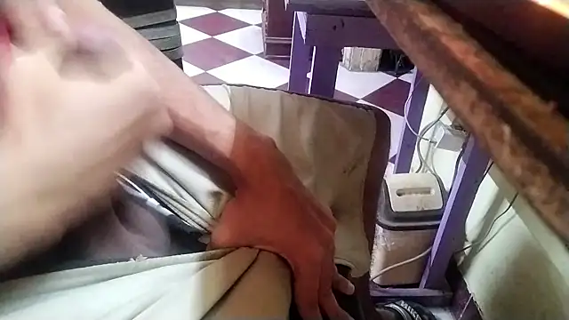 growing20yo online show from 18, 9, 2025