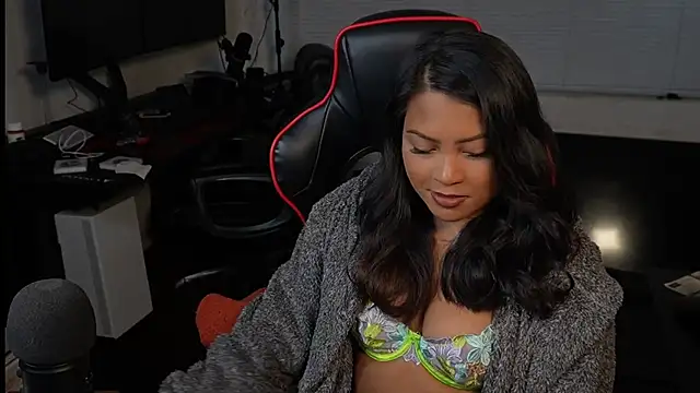 Snapshot of Bubbleliyah chatting on 12, 3, 2025 Bubbleliyah online show from 12, 3, 2025