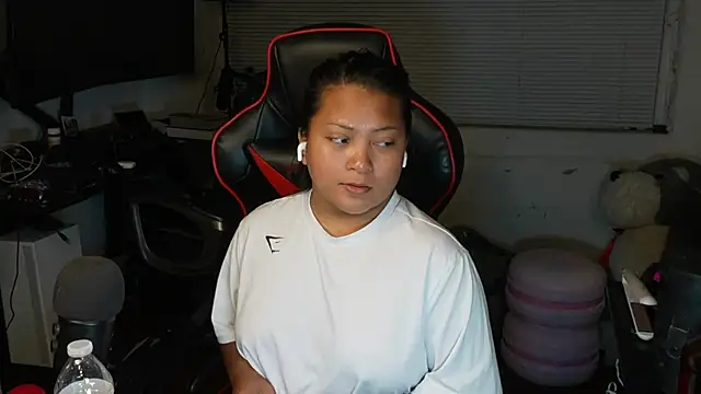 Snapshot of Bubbleliyah chatting on 5, 4, 2026 Bubbleliyah online show from 5, 4, 2026