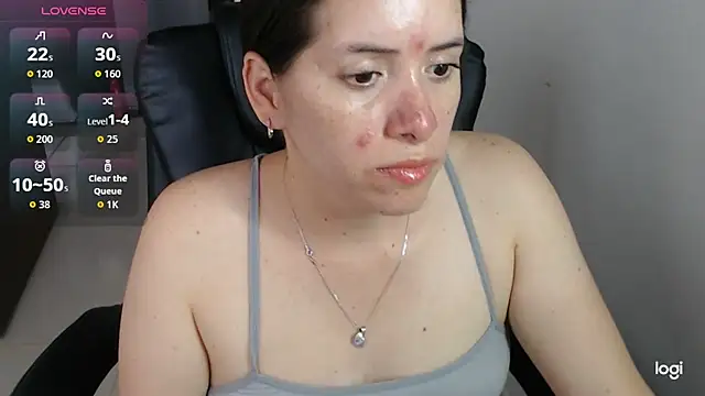 Snapshot of spicey_latina chatting on 15, 5, 2026 spicey latina online show from 15, 5, 2026