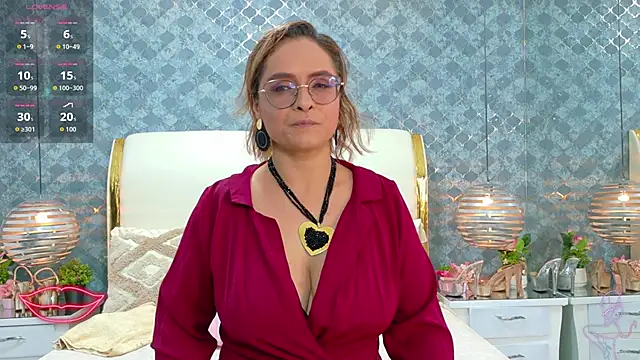 MarilynVega1 online show from 25, 11, 2025