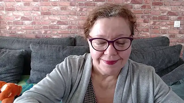 Adelewildx online show from 15, 2, 2025