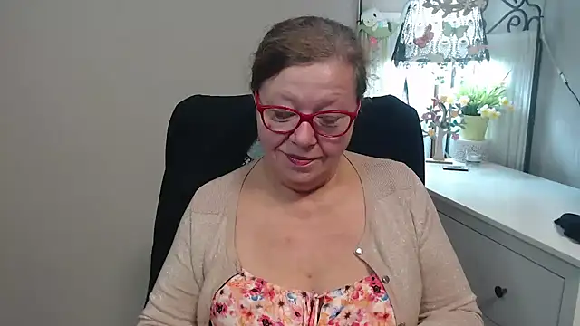 Adelewildx online show from 24, 9, 2025