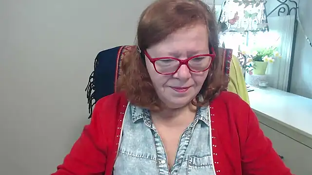 Adelewildx online show from 9, 10, 2025