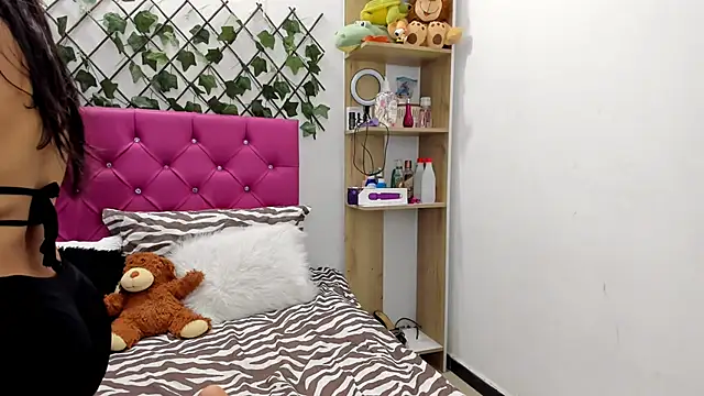 Snapshot of BellaBellosinia chatting on 26, 10, 2025 BellaBellosinia online show from 26, 10, 2025