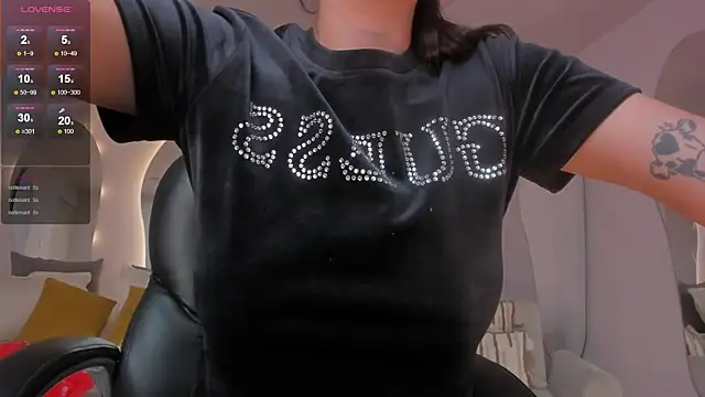 Snapshot of BrennaWalker chatting on 6, 3, 2025 BrennaWalker online show from 6, 3, 2025