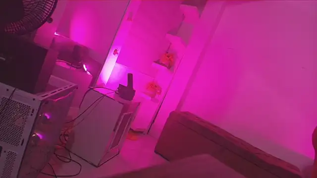 emyli sw  online show from 11, 10, 2025