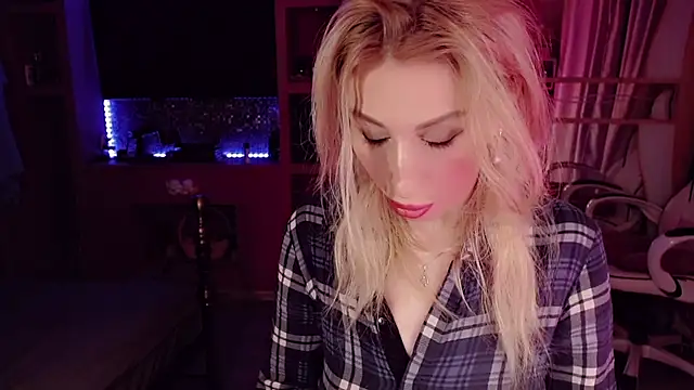 AnnieGOld  online show from 16, 9, 2025