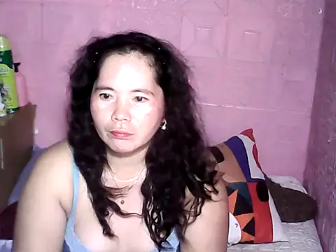 hotpusie 4u online show from 19, 10, 2025