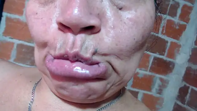 Snapshot of juanys_asshot chatting on 20, 3, 2025 juanys asshot online show from 20, 3, 2025