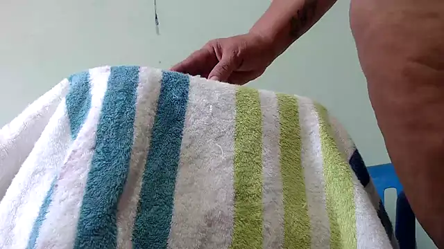 Snapshot of juanys_asshot chatting on 28, 9, 2025 juanys asshot online show from 28, 9, 2025