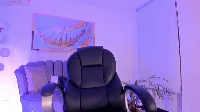 Snapshot of ZoePresleyX chatting on 27, 10, 2025 ZoePresleyX online show from 27, 10, 2025