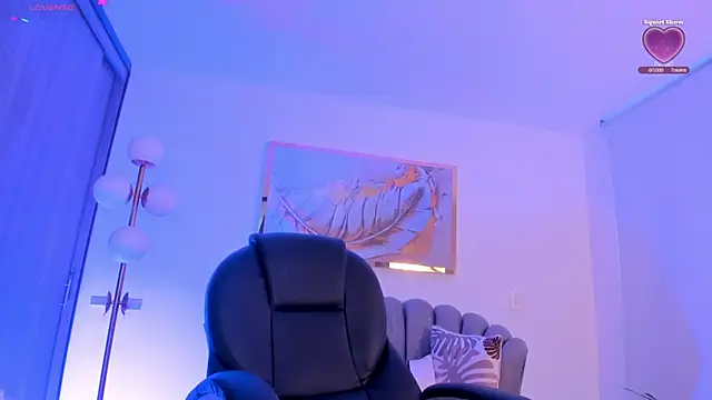 Snapshot of ZoePresleyX chatting on 14, 12, 2025 ZoePresleyX online show from 14, 12, 2025