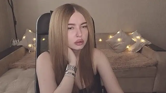 ViolettaLopez online show from 26, 10, 2025