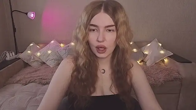 ViolettaLopez online show from 3, 2, 2026