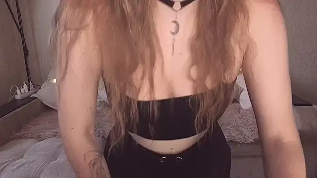 ViolettaLopez online show from 30, 7, 2026