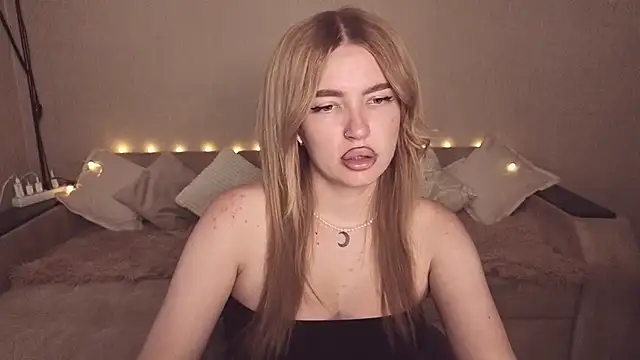 ViolettaLopez online show from 2, 8, 2026