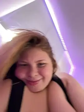 AshlyRouse online show from 9, 3, 2025