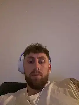 Snapshot of Cata9407 chatting on 4, 12, 2025 Cata9407 online show from 4, 12, 2025