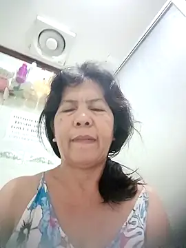Snapshot of TropicalFlower chatting on 9, 10, 2025 TropicalFlower online show from 9, 10, 2025