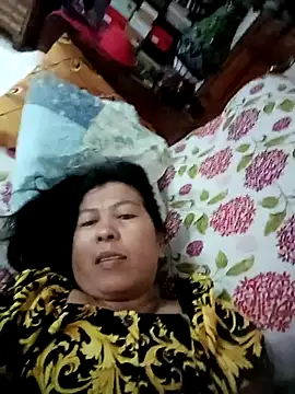 Snapshot of TropicalFlower chatting on 11, 2, 2026 TropicalFlower online show from 11, 2, 2026