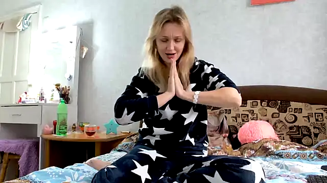 Snapshot of ModelEva chatting on 25, 1, 2025 ModelEva online show from 25, 1, 2025