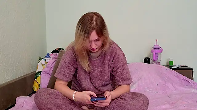 ModelEva online show from 11, 4, 2026