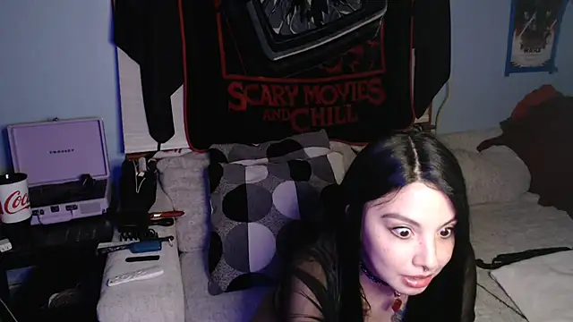 Snapshot of NativeNymph chatting on 15, 10, 2025 NativeNymph online show from 15, 10, 2025