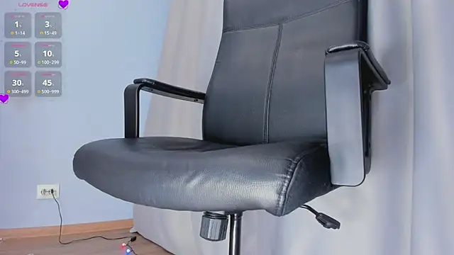 Snapshot of queen_carly chatting on 16, 12, 2024 queen carly online show from 16, 12, 2024