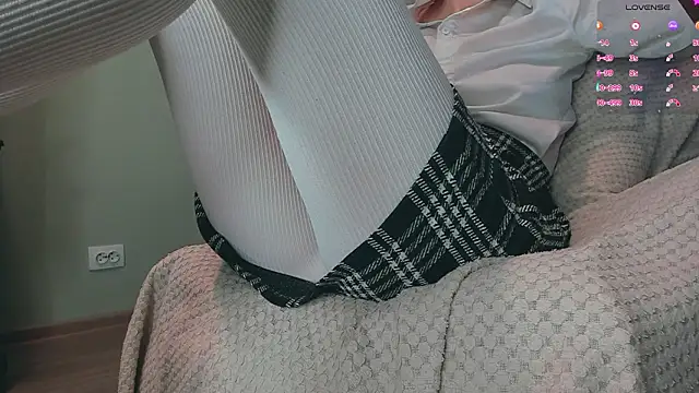 Snapshot of queen_carly chatting on 13, 2, 2026 queen carly online show from 13, 2, 2026