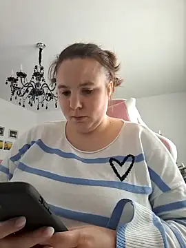 Snapshot of AureliaWinter chatting on 12, 1, 2025 AureliaWinter online show from 12, 1, 2025