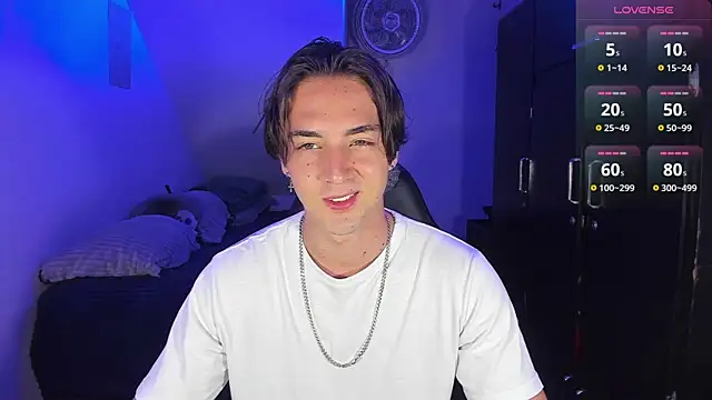 Snapshot of Alex_smith00 chatting on 24, 9, 2025 Alex smith00 online show from 24, 9, 2025