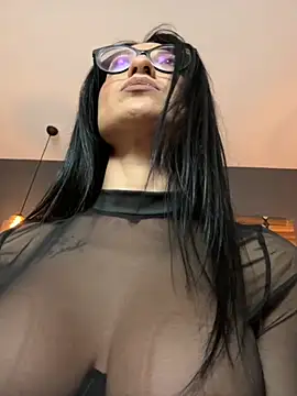 Snapshot of NikkiStarX chatting on 30, 10, 2025 NikkiStarX online show from 30, 10, 2025