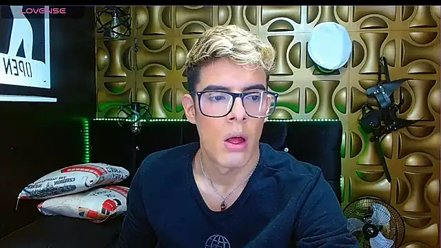 angel sexyevil online show from 2, 3, 2025