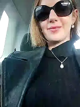 Snapshot of TopsyWilde chatting on 15, 12, 2024 TopsyWilde online show from 15, 12, 2024