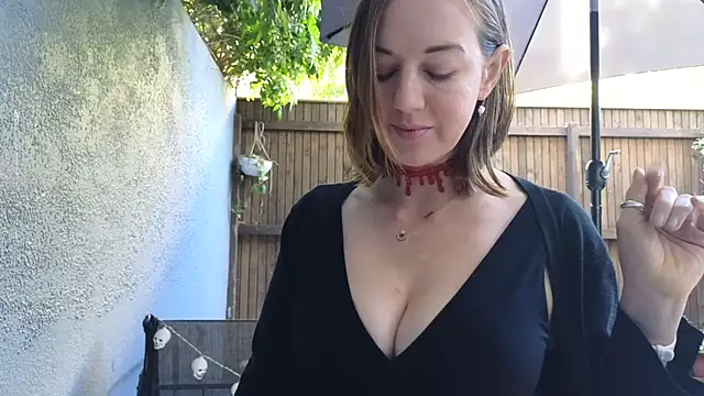 Snapshot of TopsyWilde chatting on 27, 10, 2025 TopsyWilde online show from 27, 10, 2025