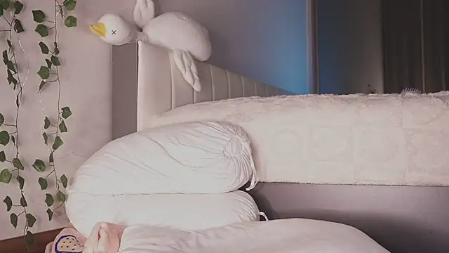 Snapshot of liassmolly1_couple chatting on 23, 2, 2025 liassmolly1 couple online show from 23, 2, 2025