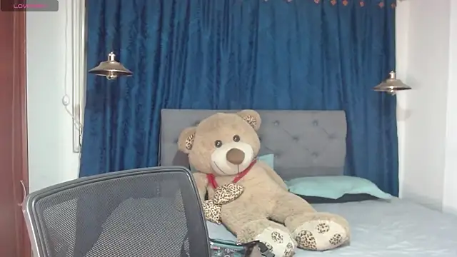 Snapshot of sarah_lovesu chatting on 22, 9, 2025 sarah lovesu online show from 22, 9, 2025