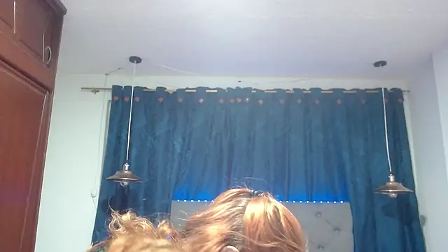 Snapshot of sarah_lovesu chatting on 2, 10, 2025 sarah lovesu online show from 2, 10, 2025