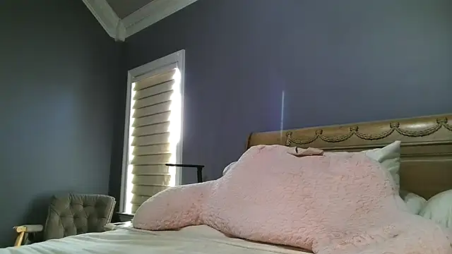 Snapshot of Lisaisluscious chatting on 10, 6, 2026 Lisaisluscious online show from 10, 6, 2026
