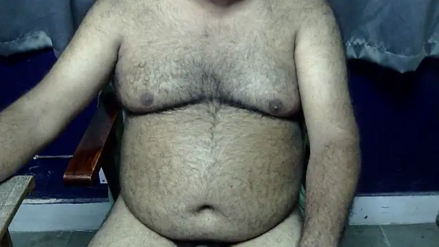 Snapshot of hairysubcub_70 chatting on 29, 6, 2026 hairysubcub 70 online show from 29, 6, 2026