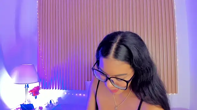 Snapshot of GenesisRuiz chatting on 21, 2, 2025 GenesisRuiz online show from 21, 2, 2025