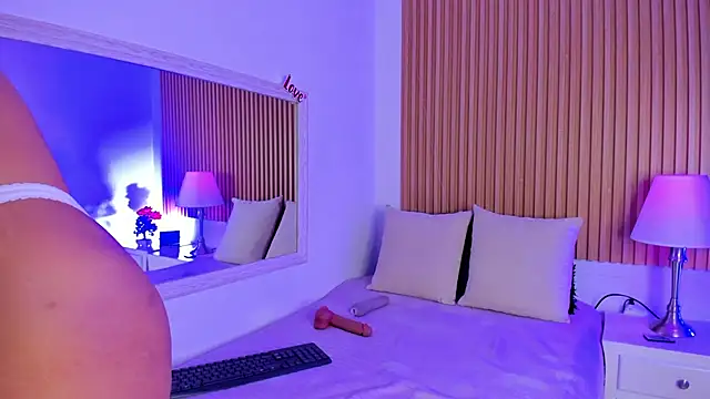 Snapshot of GenesisRuiz chatting on 5, 3, 2025 GenesisRuiz online show from 5, 3, 2025