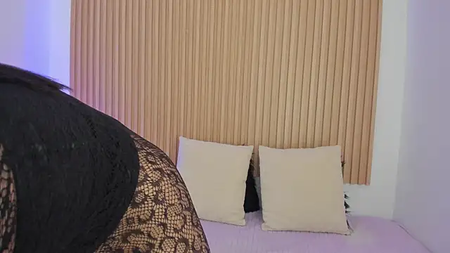 Snapshot of GenesisRuiz chatting on 29, 9, 2025 GenesisRuiz online show from 29, 9, 2025