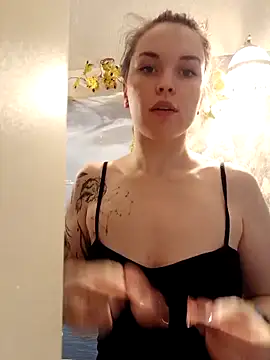 Snapshot of LazyTanukii chatting on 2, 11, 2025 LazyTanukii online show from 2, 11, 2025