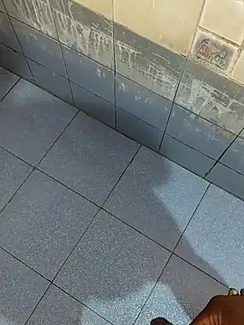 Snapshot of dinesh682 chatting on 21, 10, 2025 dinesh682 online show from 21, 10, 2025