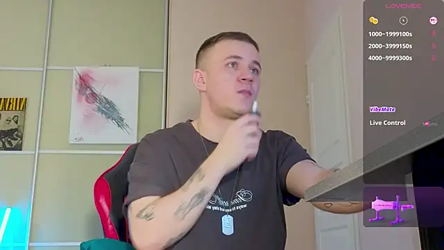 Snapshot of Ethan_and_mike chatting on 10, 9, 2025 Ethan and mike online show from 10, 9, 2025