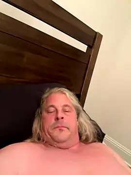 Snapshot of zeus337 chatting on 2, 12, 2025 zeus337 online show from 2, 12, 2025